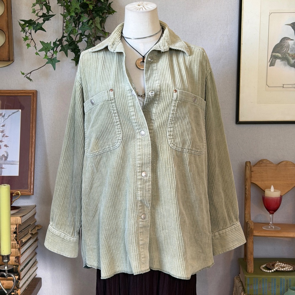 Sage Green Corduroy Shirt Oversized Indie Grunge Granola M Layering VTG Unionbay